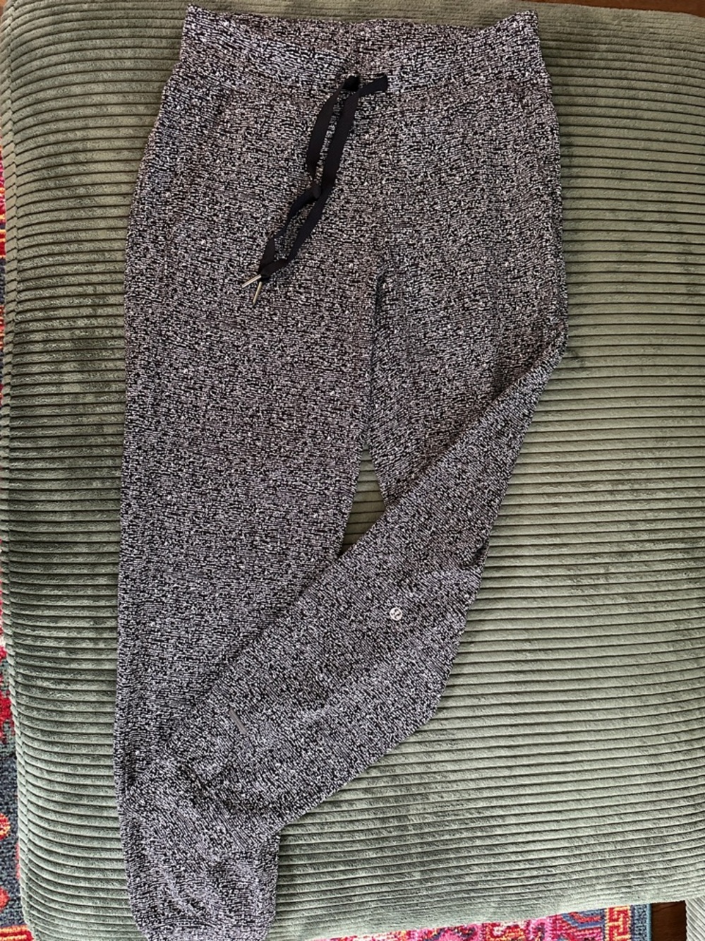 lululemon athletica Black & Gray Marled Jogger Pants